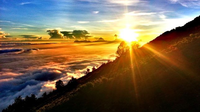 Menikmati sunrise di Sembalun