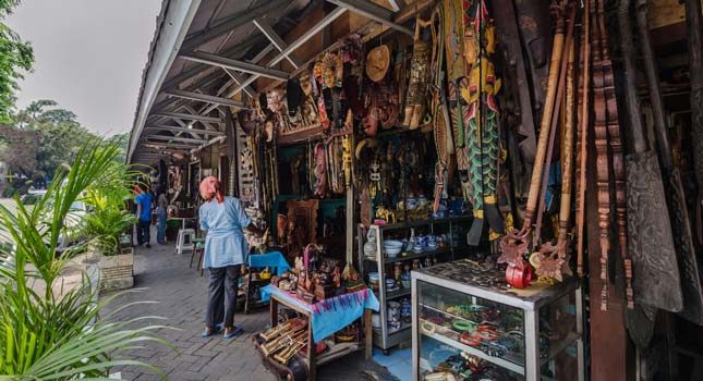 Pusat penjualan barang-barang antik Jakarta