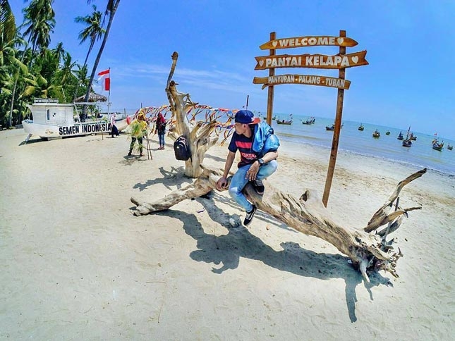 Wisata Pantai Kelapa Panyuran Kabupaten Tuban Jawa Timur 62391