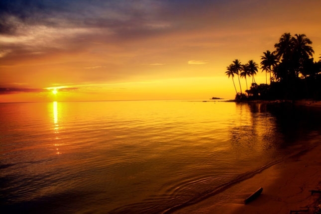 Sunset di pantai Amai Papua
