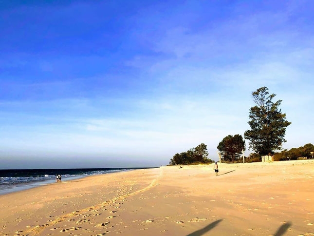 Wisata pantai Mananga Aba